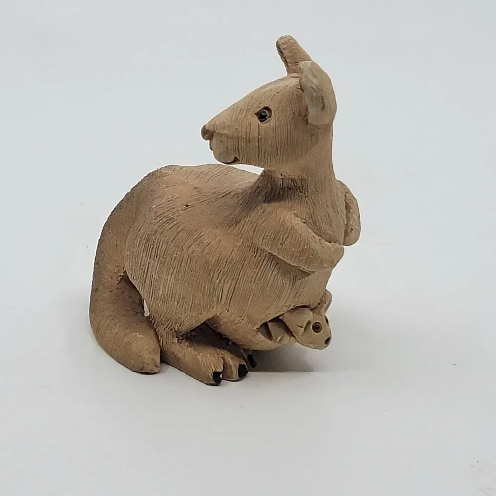 Vintage Artesania Rinconada Clay Pottery Kangaroo with baby Figure Signed